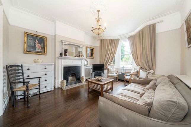 48, Uxbridge Road, Hampton photo 4