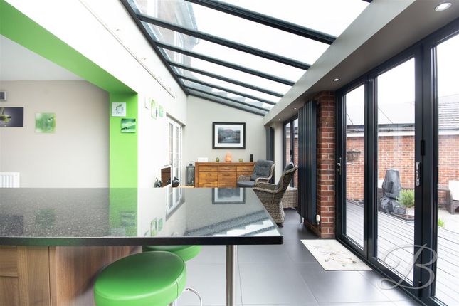 4, Sylvan Avenue, Nottingham photo 4