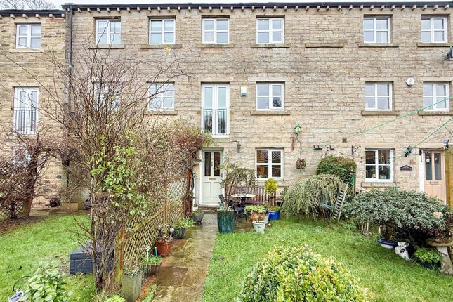 19, Moor Lane, Holmfirth photo 3