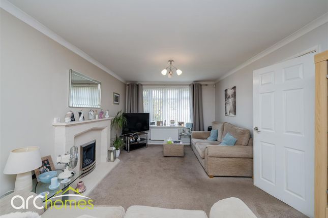 17 Hillside Avenue, Manchester photo 2