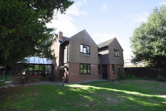 Detached house for sale in Andrew Close, Braintree