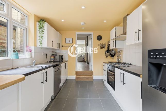52, St. Loy's Road, London photo 3