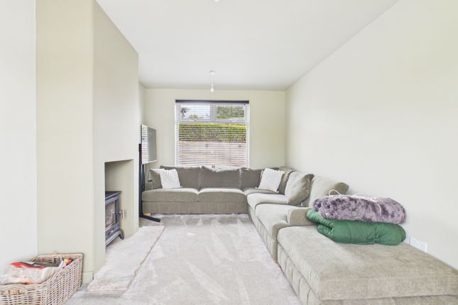 11, Waverley Road, Hyde photo 3