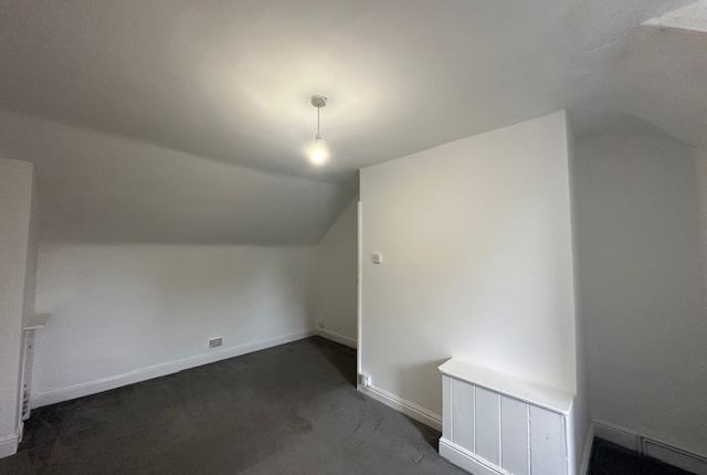 121, KIDDERMINSTER photo 3