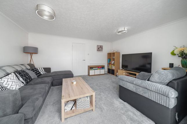 4, Shepherds Green, Droitwich photo 2