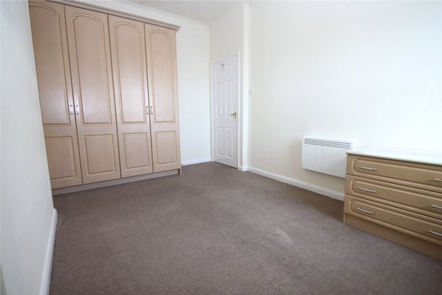 Flat to rent in Pier Avenue, Clacton-On-Sea