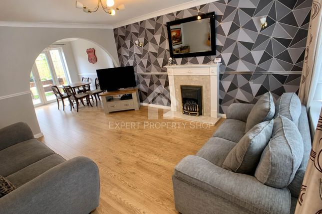 15, Turnberry, Worksop photo 2