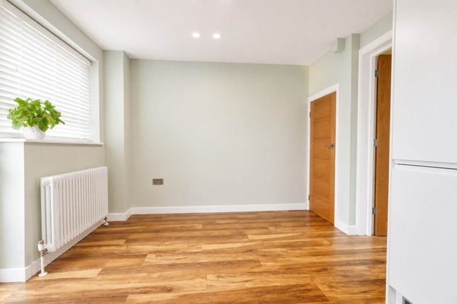 96, Butely Road, Luton photo 4