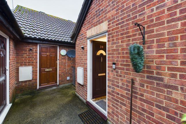 39, Inkerpole Place, Chelmsford photo 5