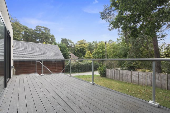 10, Tekels Park, Camberley photo 4