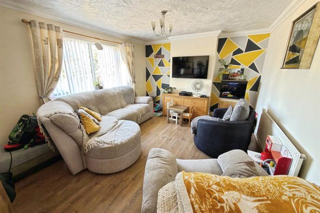 6, Francis Road, Lowestoft photo 2