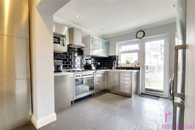 9, Layard Road, Middlesex photo 3