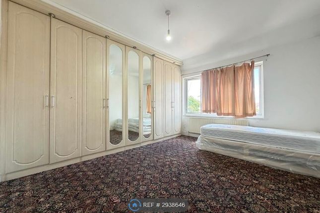 Lady Margaret Road, Southall photo 4