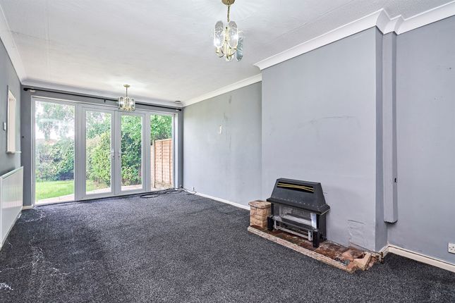17, Peterdale Drive, Wolverhampton photo 4