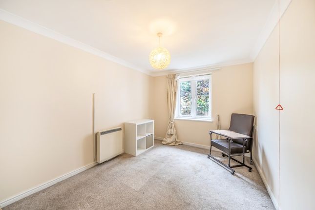 Blackberry Court, Harrow photo 3