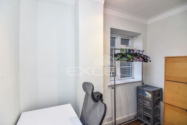 Flat C, 89, Brondesbury Road, Queens Park photo 3