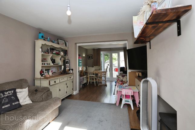 57, Five Stiles Road, Marlborough photo 3