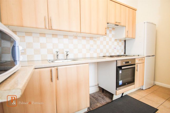 2, Middlesex Court, Clacton-On-Sea photo 4