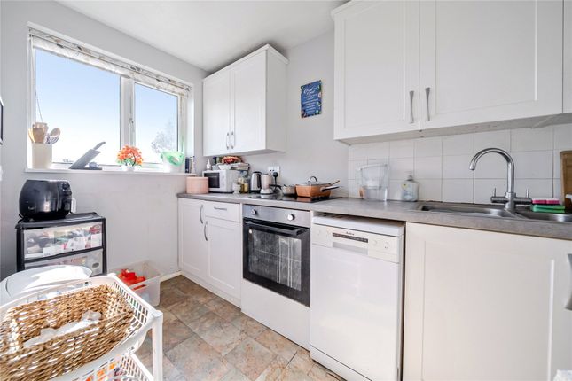 4, Coleridge Way, Orpington photo 3