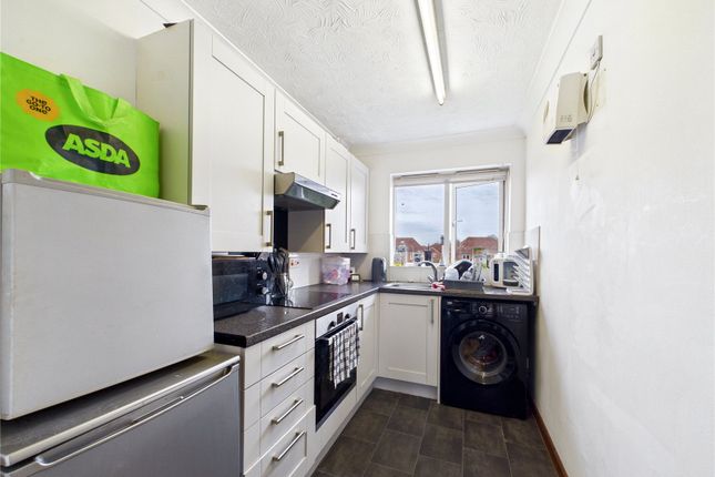 37, St. Martins Court, Kesgrave photo 4