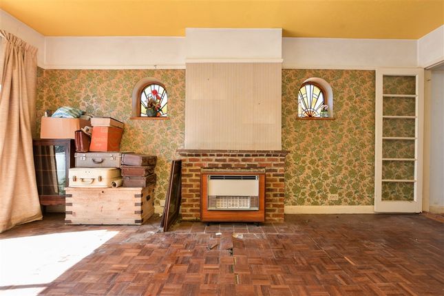 3-bed house on Pegwell Road, Ramsgate, £215,000