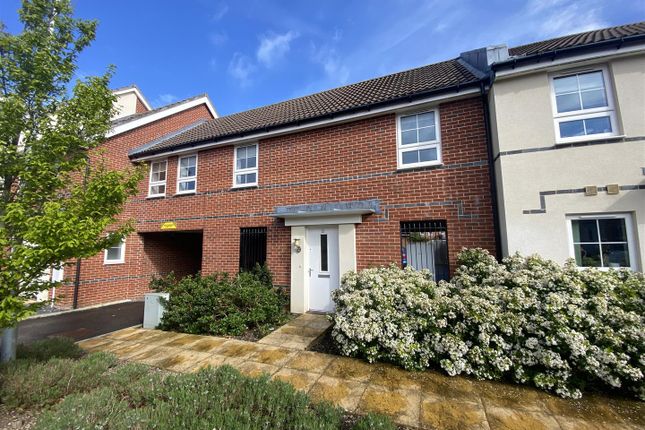 Detached house for sale in Quicksilver Street, Worthing