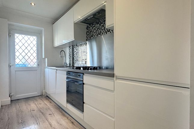 64, Egmont Road, Poole photo 5