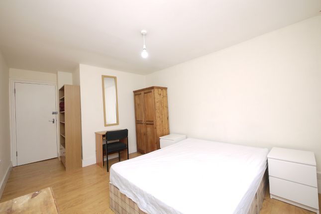 Thumbnail Room to rent in Warwick Road, Stratford London