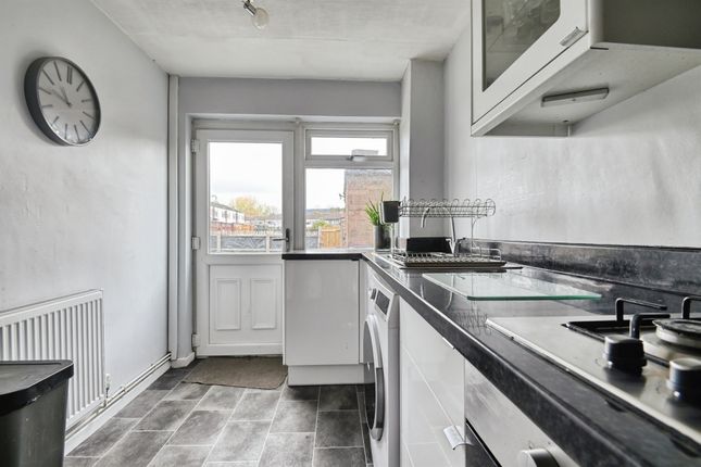 27, Newcastle Croft, BIRMINGHAM photo 4