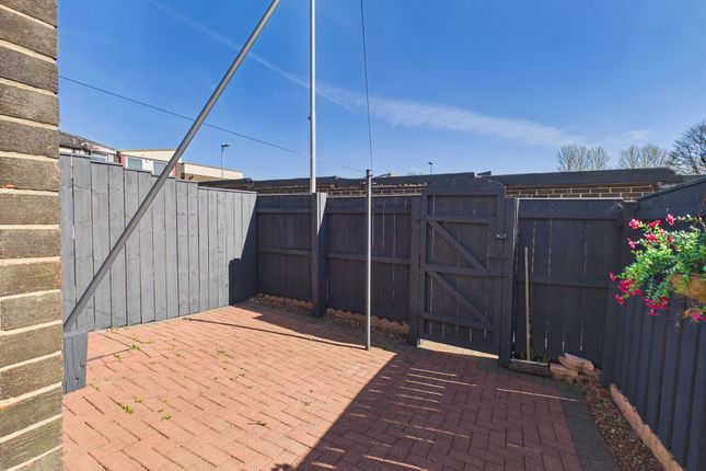 49 Harewood Green, Gateshead photo 4