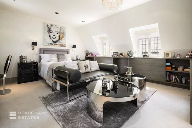 Town house for sale in Lyall Street, London