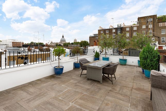 Terraced house for sale in Montpelier Place, Knightsbridge