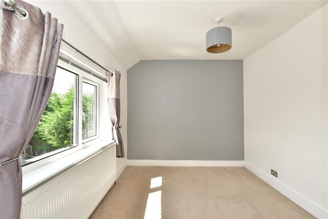 Maisonette for sale in Hatch Road, Brentwood, Essex