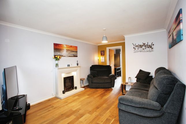 14, Clos Waun Ceffyl, TREHARRIS photo 2