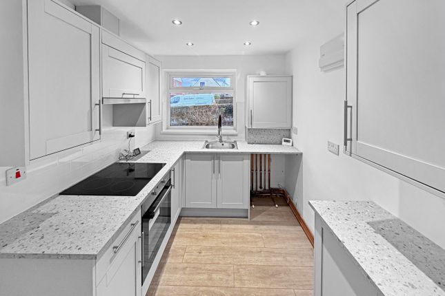 121, Teglan Park, Ammanford photo 5