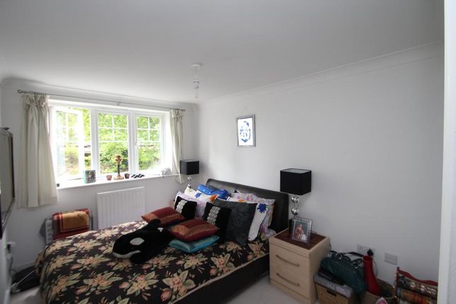 10, Maybury Mews, Woking photo 4