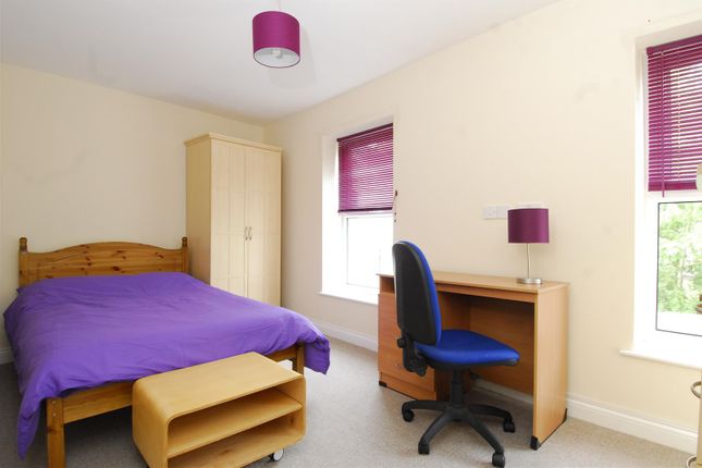 Flat to rent in Camden Street, Plymouth