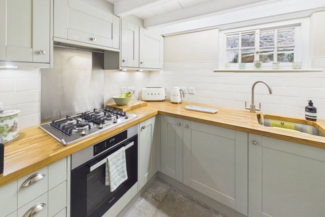 5 Johnsons Yard, Baxtergate, Whitby photo 4