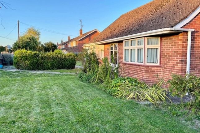 Detached bungalow for sale in Sunnydene, Harwell