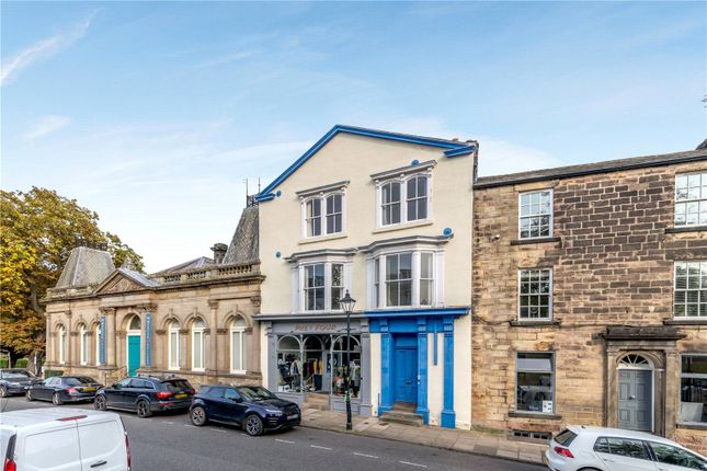 Thumbnail Town house for sale in Swan Road, Harrogate, North Yorkshire