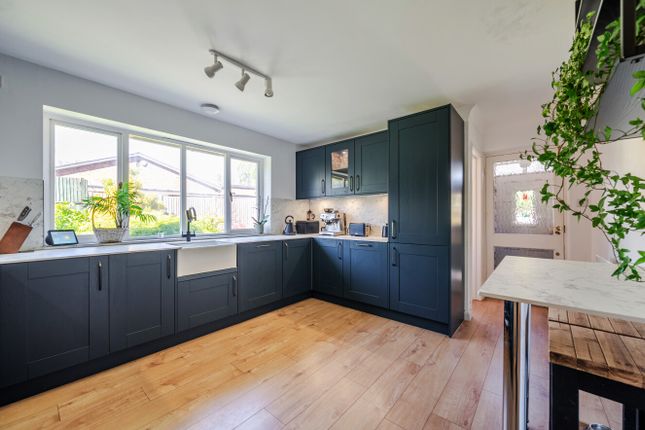 61, Westfield Road, Surrey photo 3