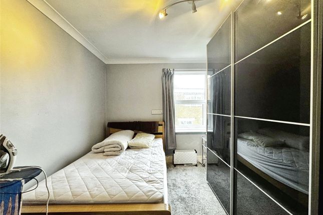 Room to rent in Canterbury Street, Gillingham, Kent