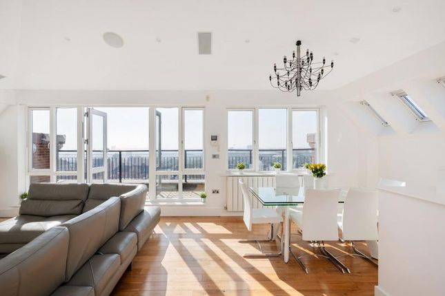 Apartment 57, Westfield, Kidderpore Avenue, London photo 4