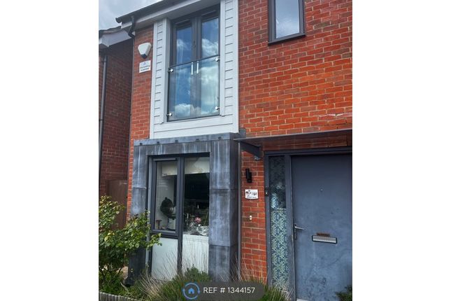 Thumbnail Semi-detached house to rent in Kennet Walk, Reading