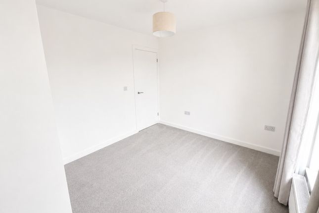 9, Crestville Terrace, Bradford photo 5