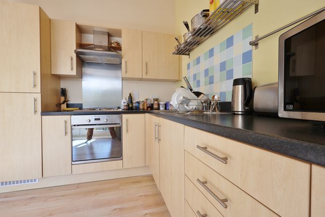 73, Watersmeet, Hitchin photo 4