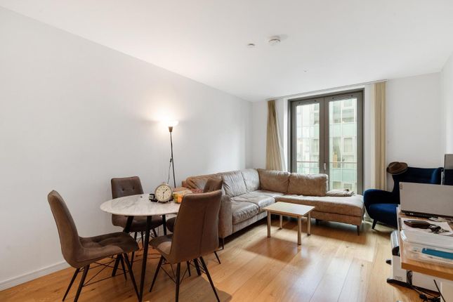 Thumbnail Flat for sale in Eastfields Avenue, Wandsworth