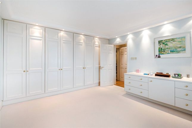 Flat 38 Napier Court,, Ranelagh Gardens, London photo 5