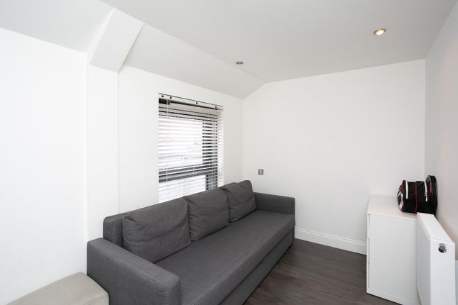 Flat for sale in Chiltern House, 24 King Street, Watford, Hertfordshire
