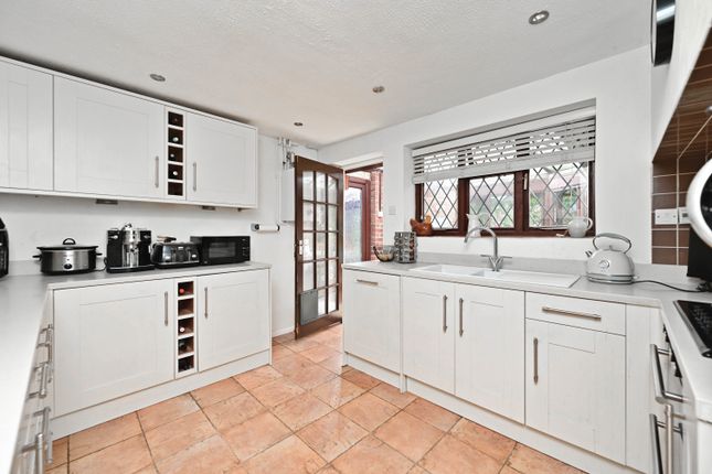 49, Sandhurst Lane, Camberley photo 3